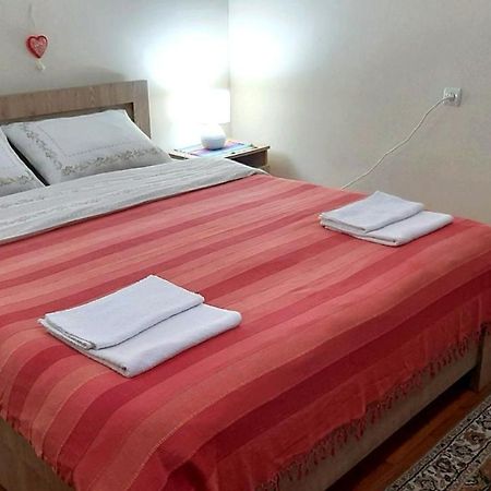 Beso-House Apartment Borjomi ภายนอก รูปภาพ