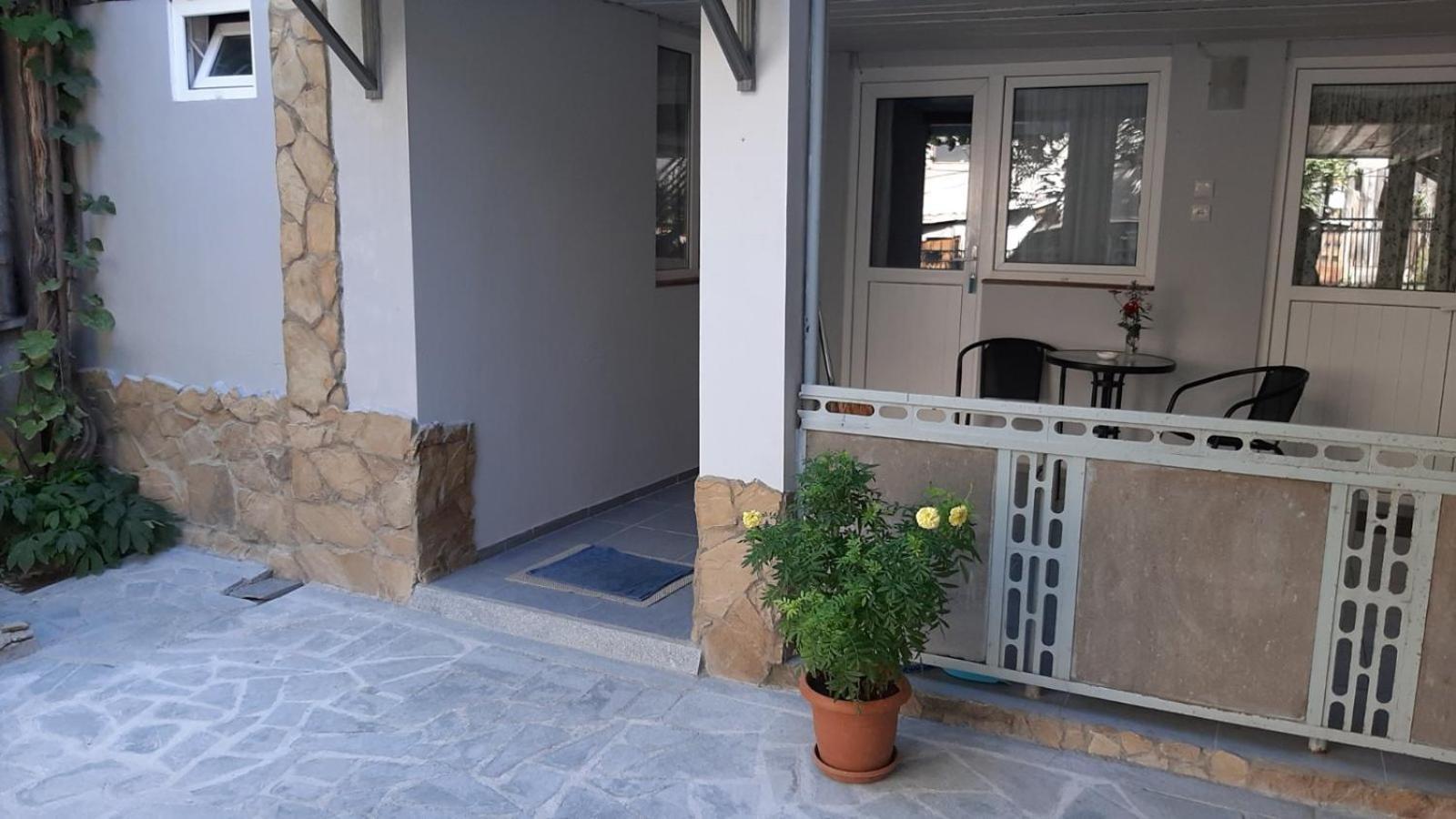 Beso-House Apartment Borjomi ภายนอก รูปภาพ